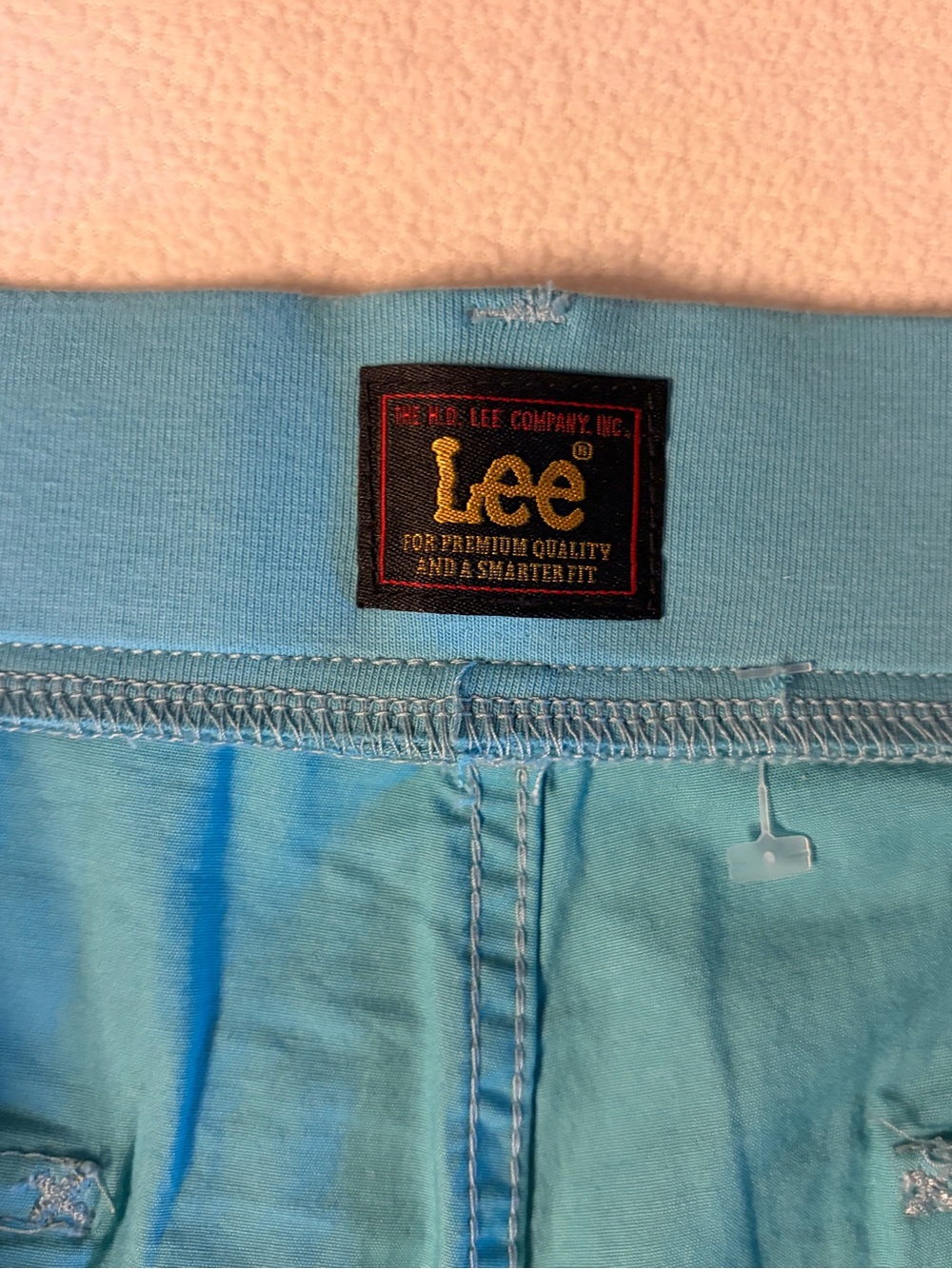 NEW Lee Women’s Teal Capri Cargo Shorts size 16M - Picture 3 of 10